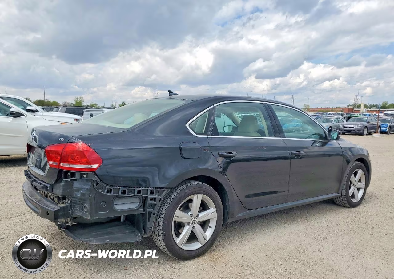 2015 Volkswagen Passat S VIN:1VWAS7A32FC118863 - 3