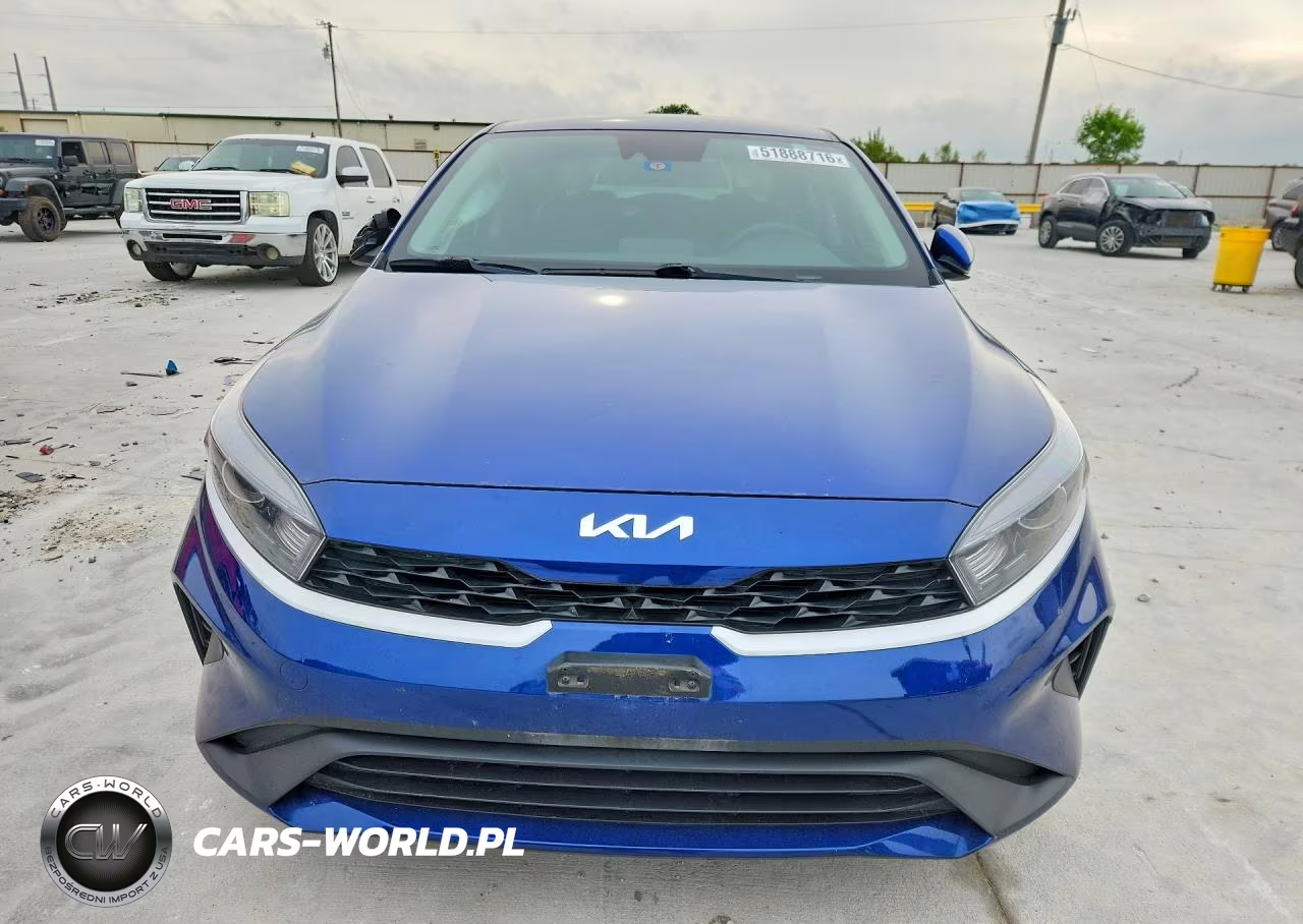 2023 Kia Forte Lxs VIN:3KPF24AD4PE599886 - 5