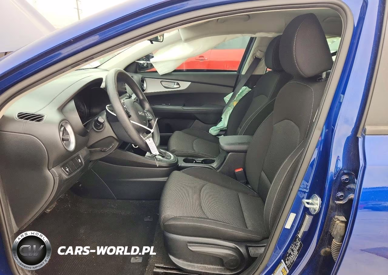 2023 Kia Forte Lxs VIN:3KPF24AD4PE599886 - 7