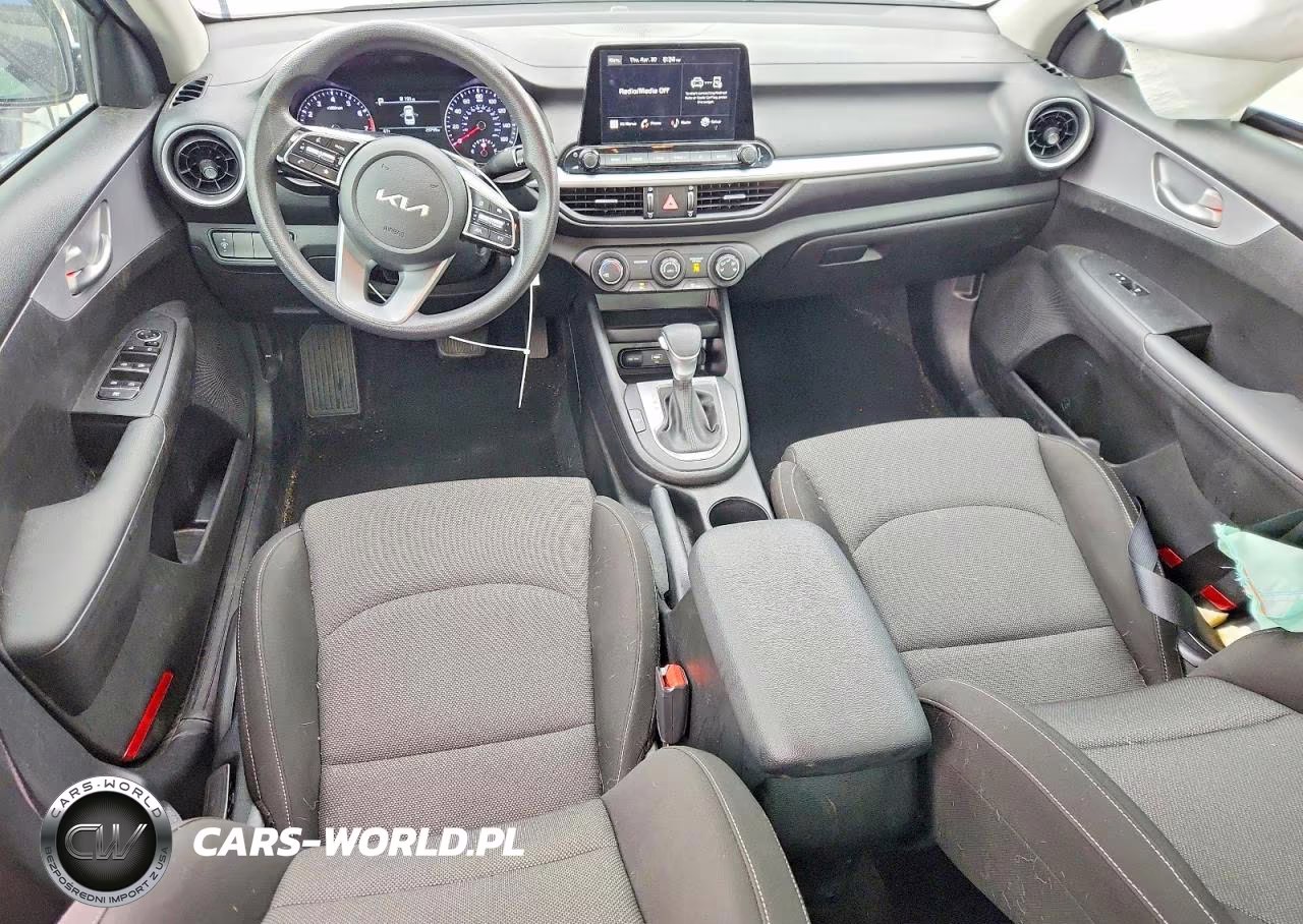 2023 Kia Forte Lxs VIN:3KPF24AD4PE599886 - 8