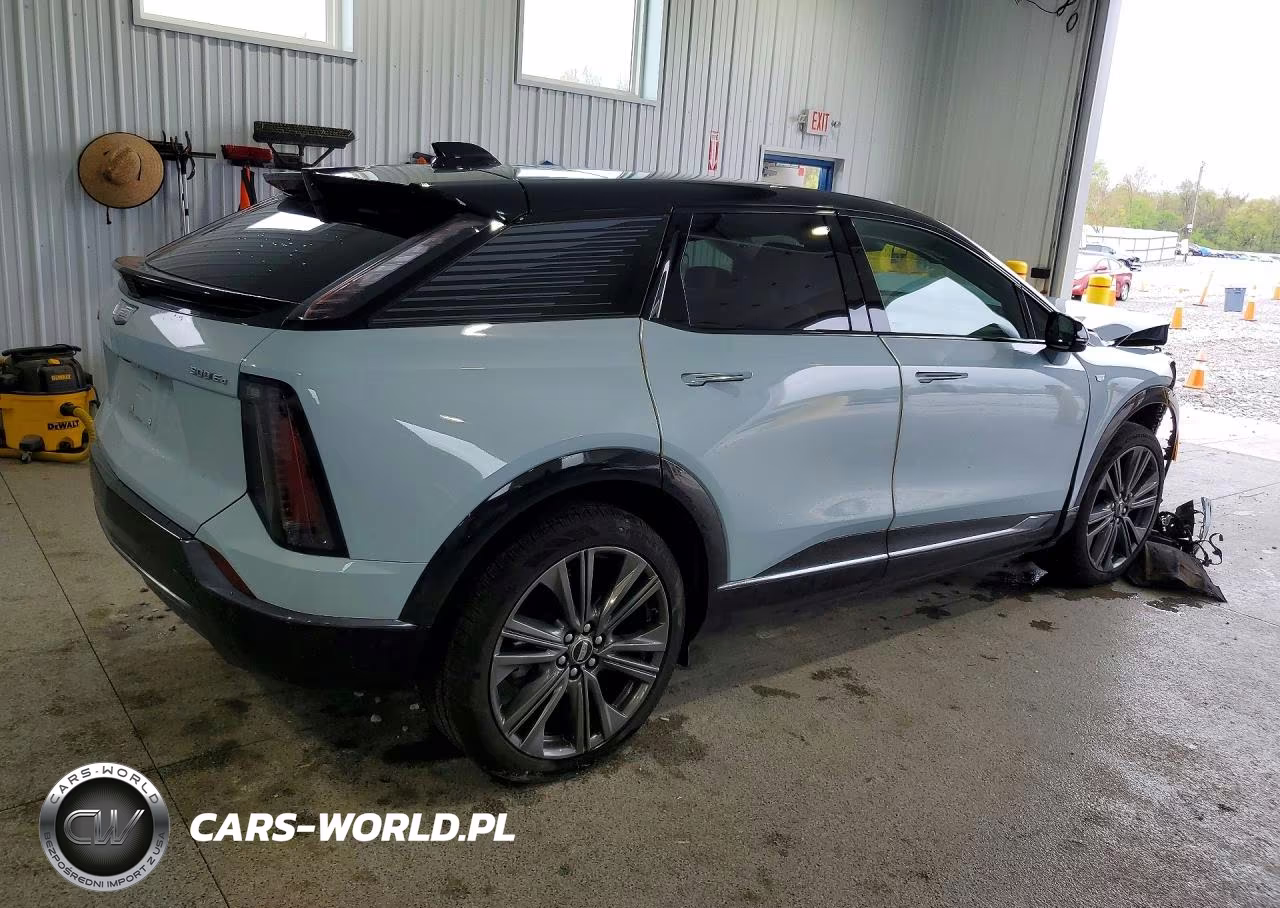 2025 Cadillac Optiq Sport VIN:3GYK3GMR7SS220176 - 3