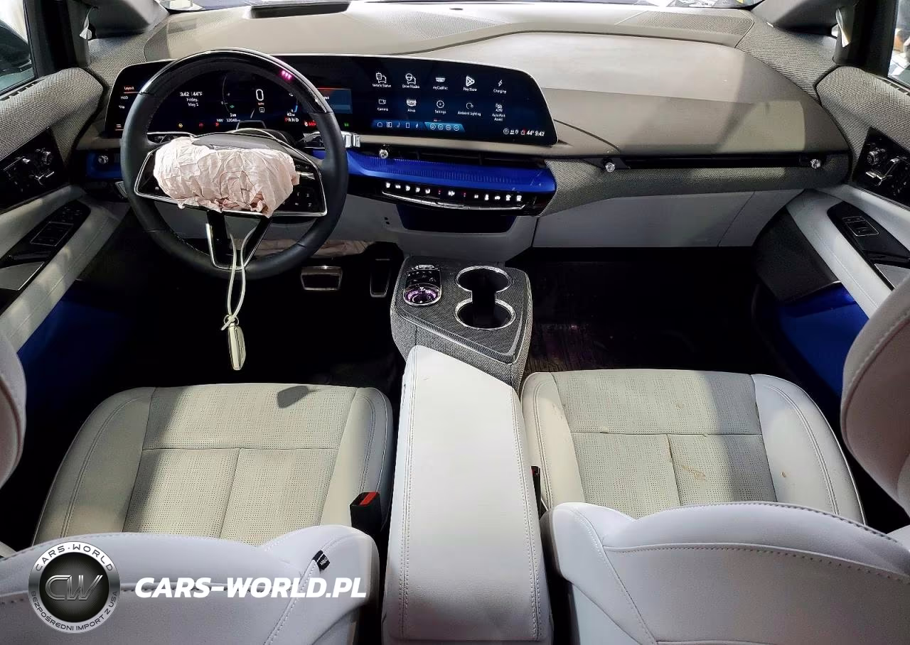 2025 Cadillac Optiq Sport VIN:3GYK3GMR7SS220176 - 8