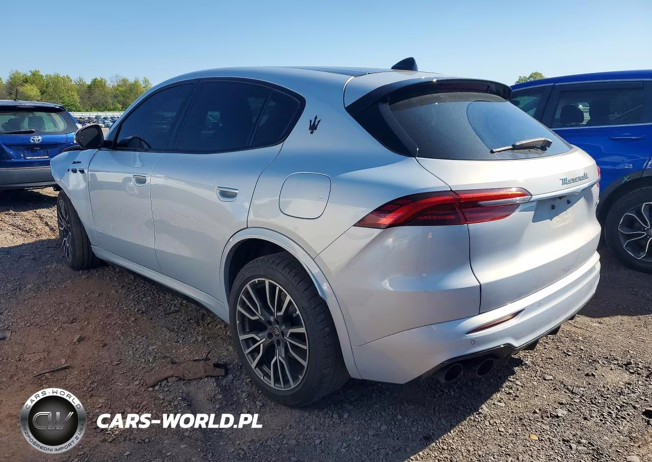 2023 Maserati Grecale Modena VIN:ZN682AVM7P7422443 - 2
