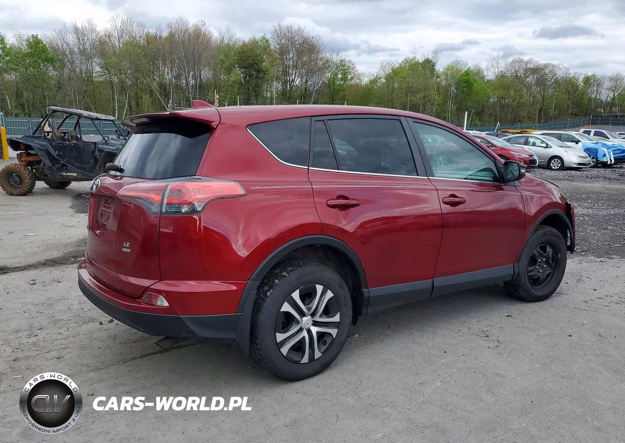 2018 Toyota Rav4 Le VIN:2T3BFREV8JW760982 - 3