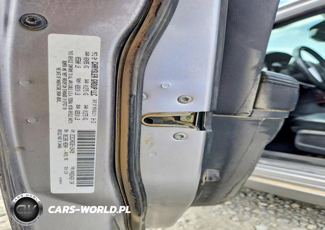 2014 Chrysler 300 VIN:2C3CCARG3EH120439 - 12