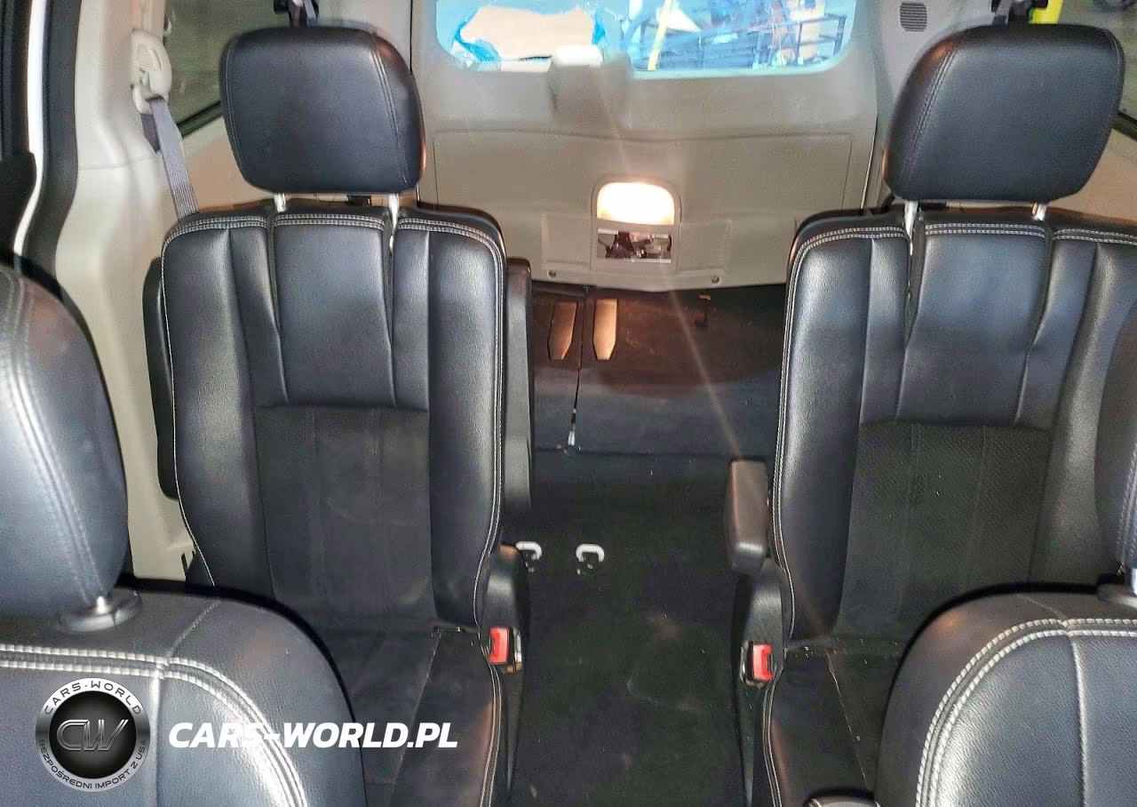 2018 Dodge Grand Caravan Sxt VIN:2C4RDGCG7JR325782 - 10