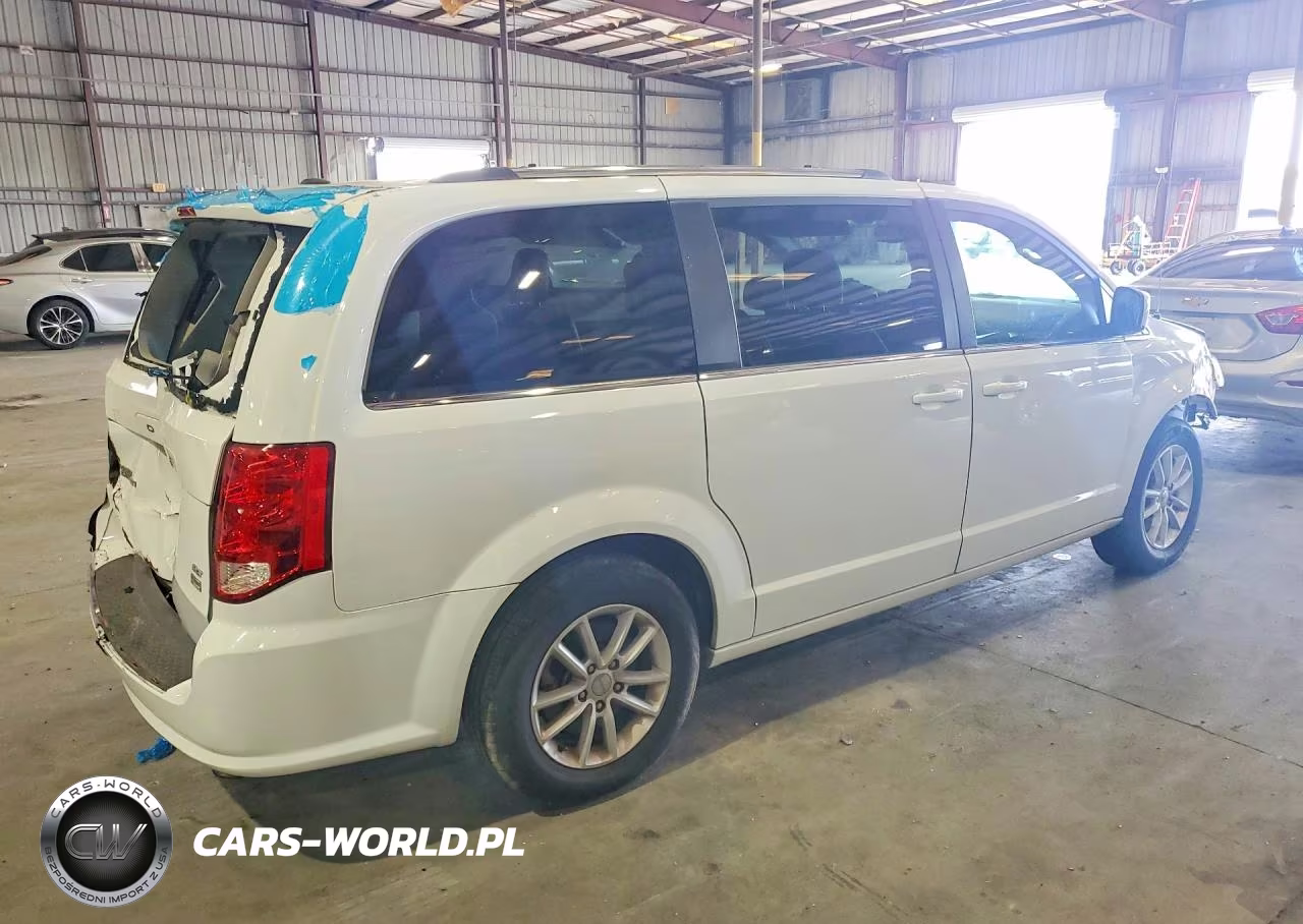 2018 Dodge Grand Caravan Sxt VIN:2C4RDGCG7JR325782 - 3