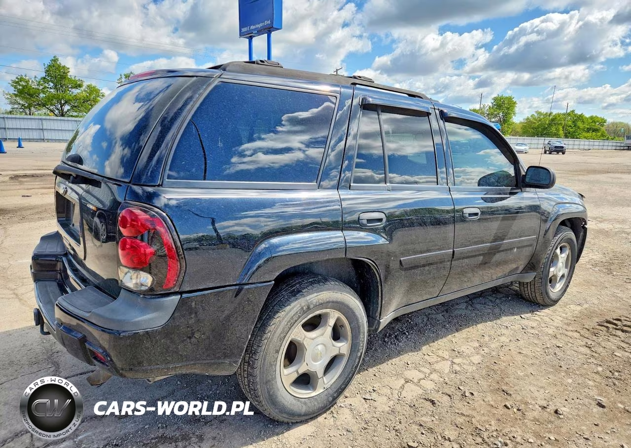 2007 Chevrolet Trailblazer Ls VIN:1GNDT13S372303033 - 3