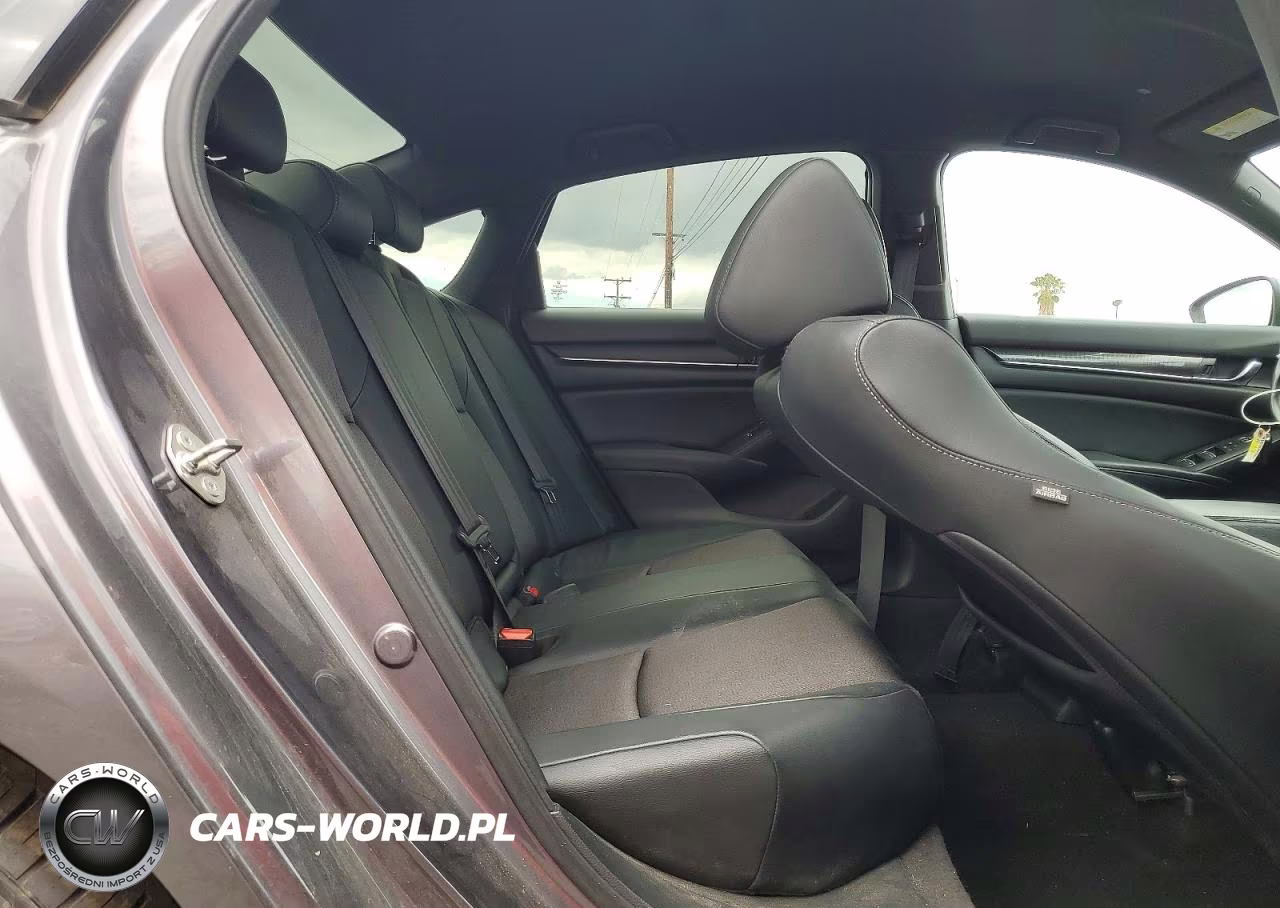 2018 Honda Accord Sport VIN:1HGCV1F34JA051665 - 10