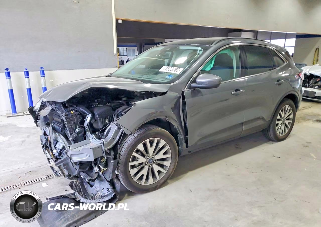 2022 Ford Escape Titanium
