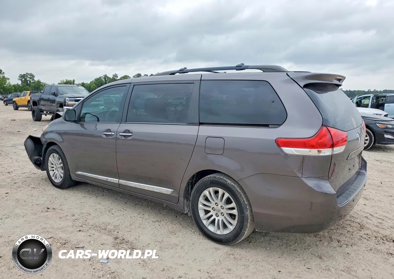2013 Toyota Sienna Xle 8-Passenger VIN:5TDYK3DCXDS288521 - 2