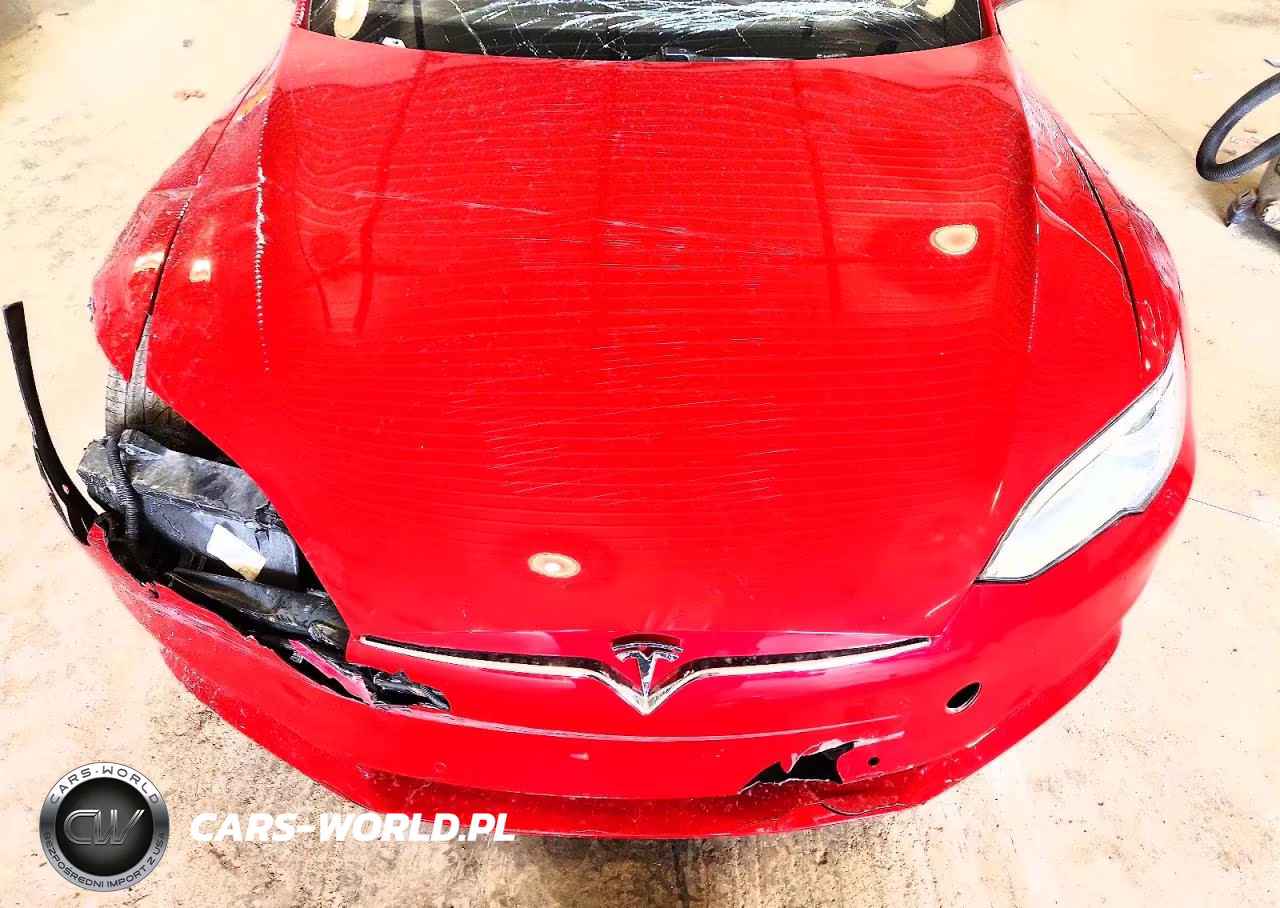 2015 Tesla Model S VIN:5YJSA1E22FF114758 - 11