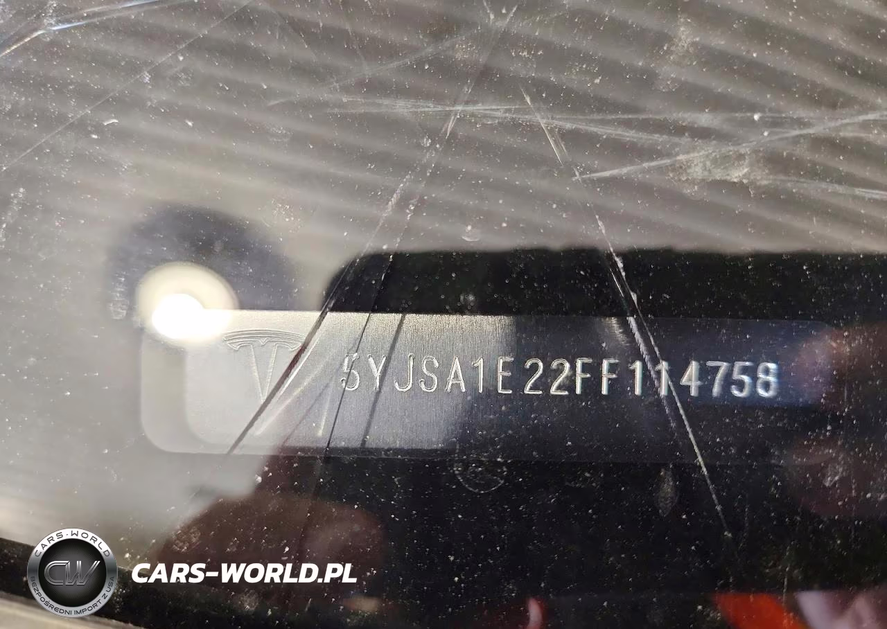 2015 Tesla Model S VIN:5YJSA1E22FF114758 - 12