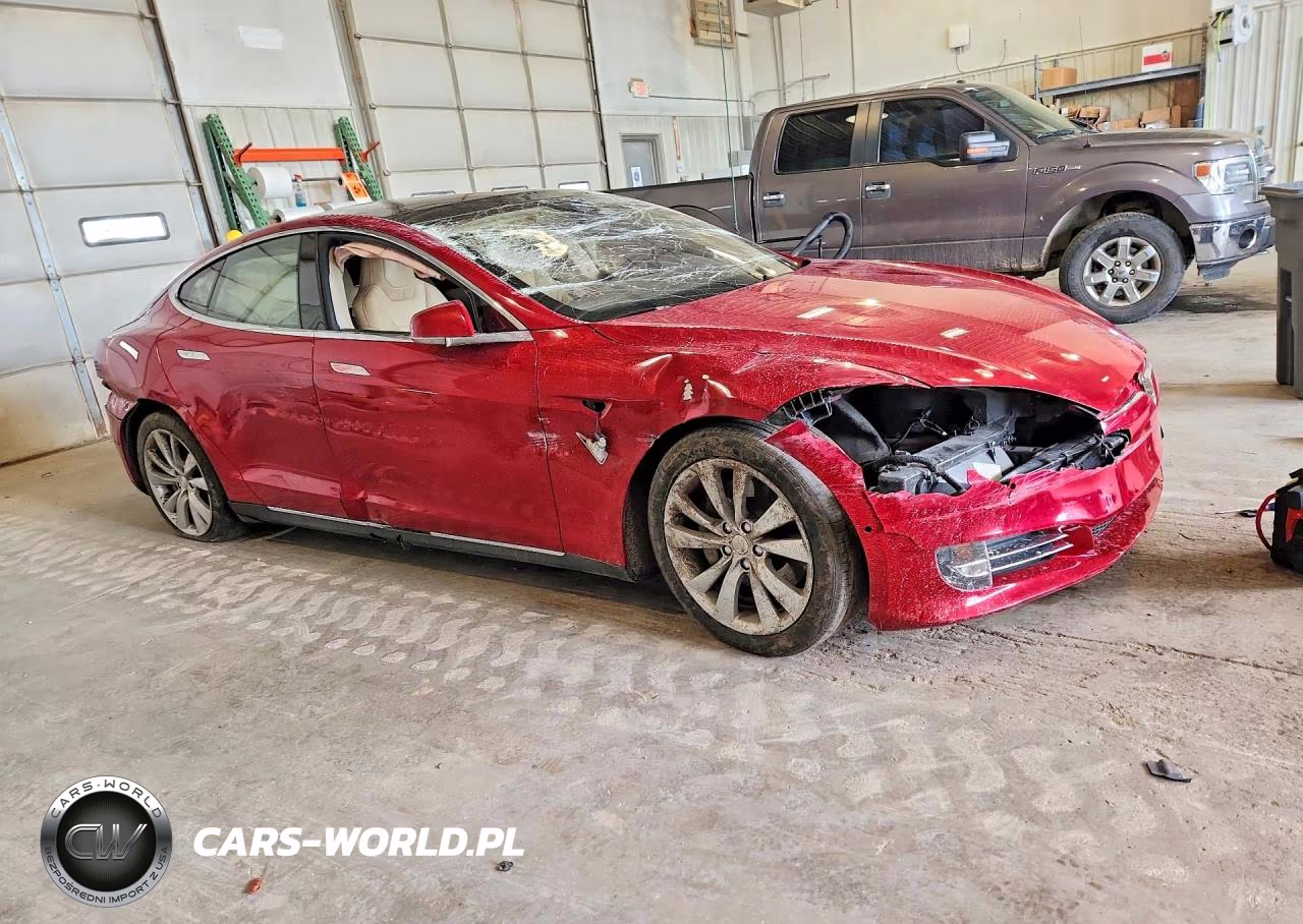 2015 Tesla Model S VIN:5YJSA1E22FF114758 - 4