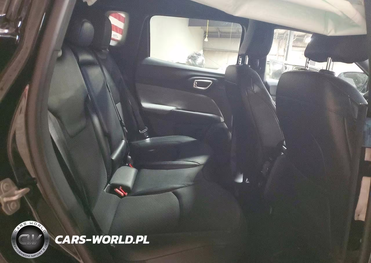 2025 Jeep Compass Latitude VIN:3C4NJDBN5ST617001 - 11