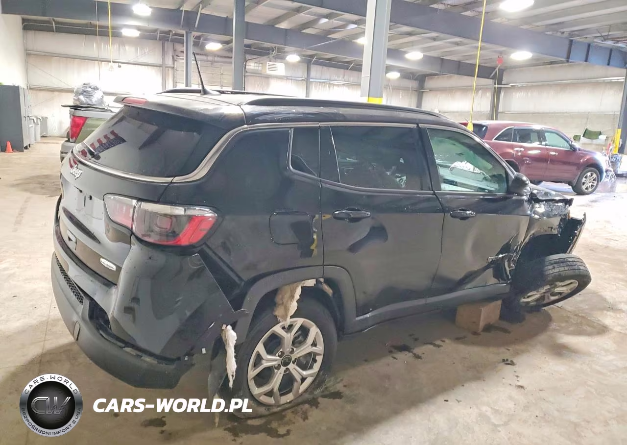 2025 Jeep Compass Latitude VIN:3C4NJDBN5ST617001 - 3