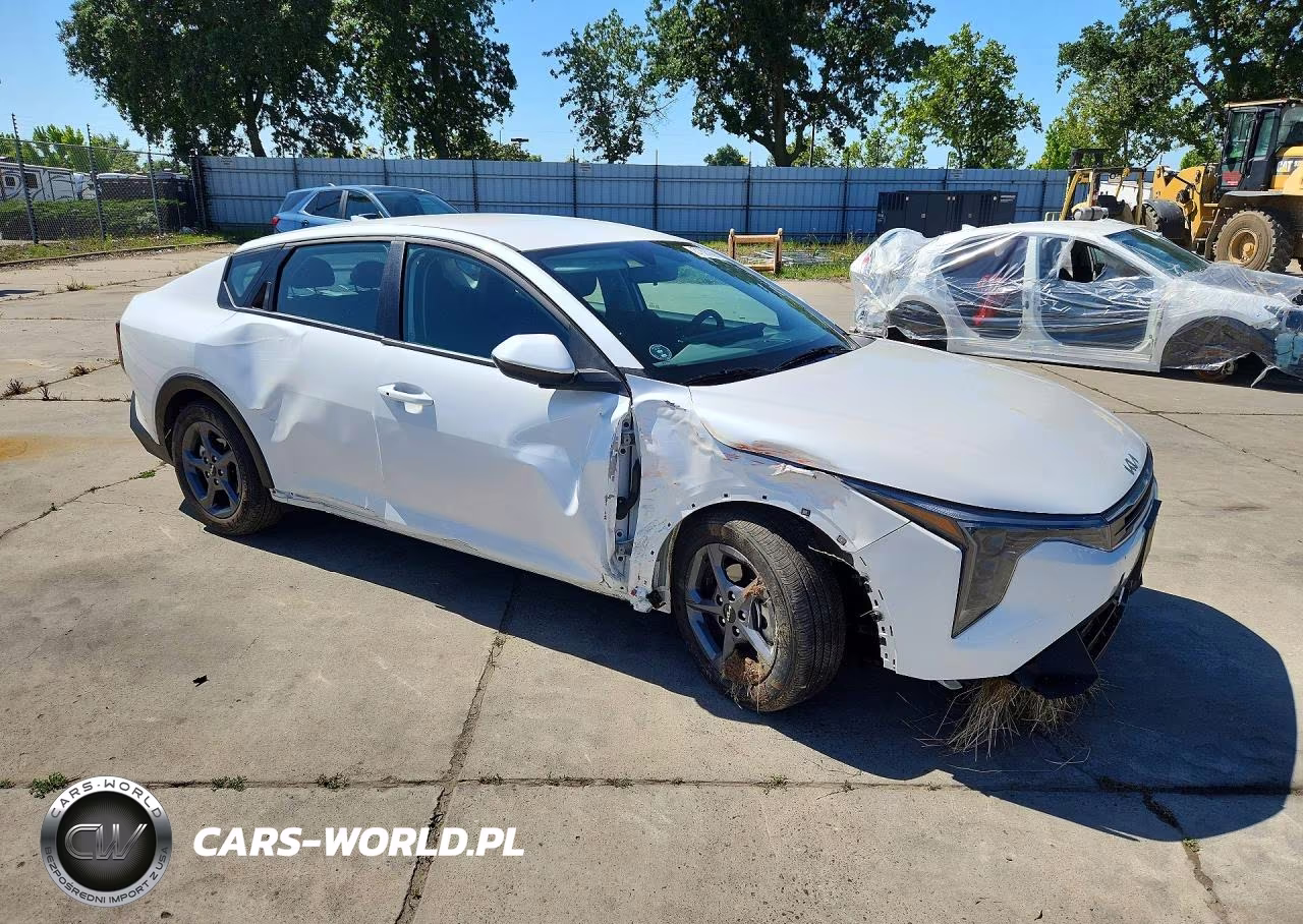 2026 Kia K4 Lxs VIN:3KPFT4DE4TE284453 - 4