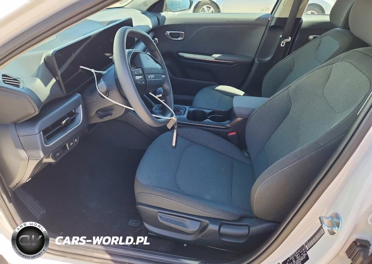 2026 Kia K4 Lxs VIN:3KPFT4DE4TE284453 - 7