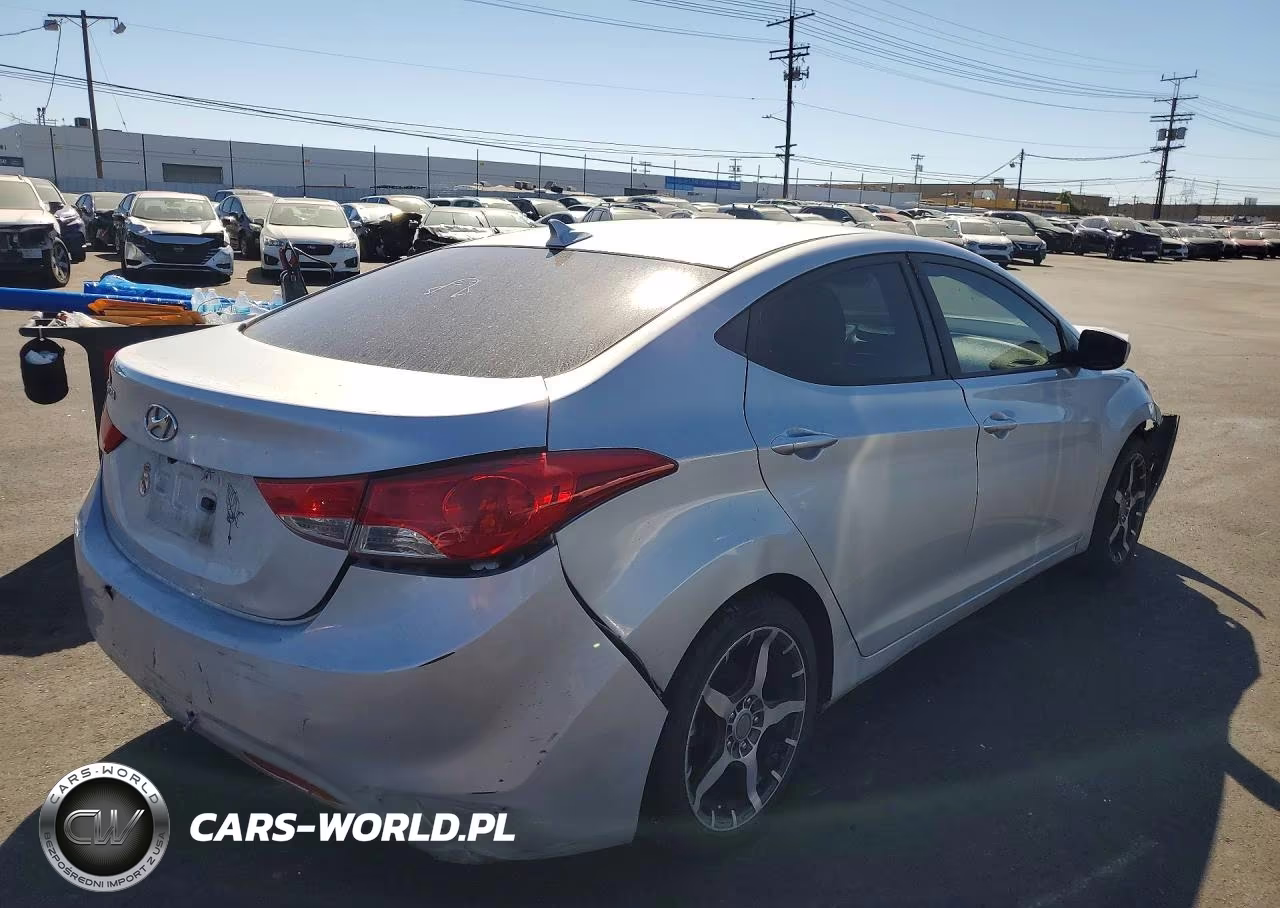 2011 Hyundai Elantra Gls VIN:5NPDH4AE6BH039435 - 3