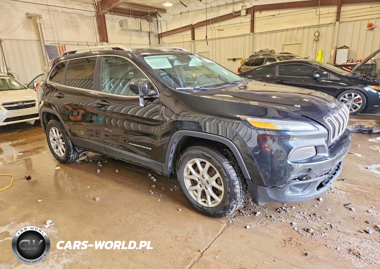2015 Jeep Cherokee Latitude VIN:1C4PJMCS2FW756029 - 4