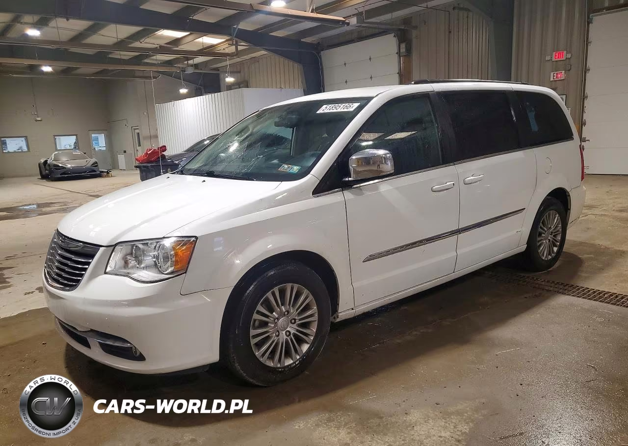 2016 Chrysler Town & Country Touring L
