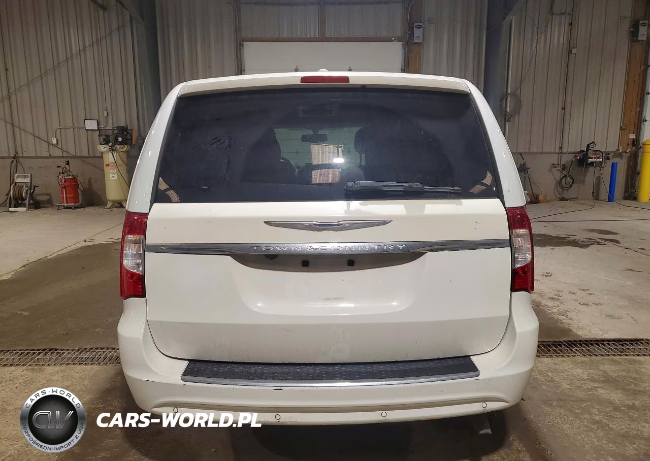 2016 Chrysler Town & Country Touring L VIN:2C4RC1CG0GR240419 - 6