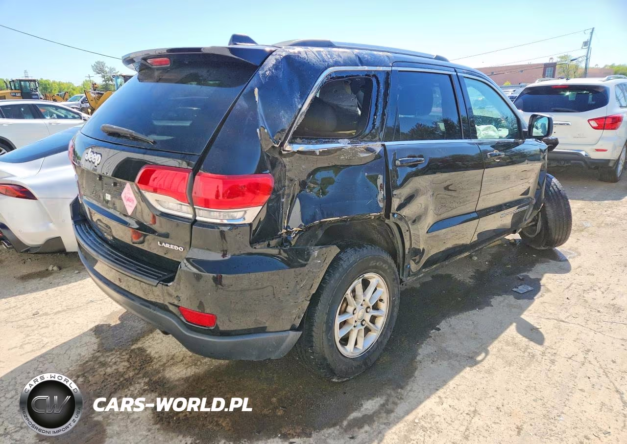 2019 Jeep Grand Cherokee Laredo VIN:1C4RJFAGXKC826343 - 3