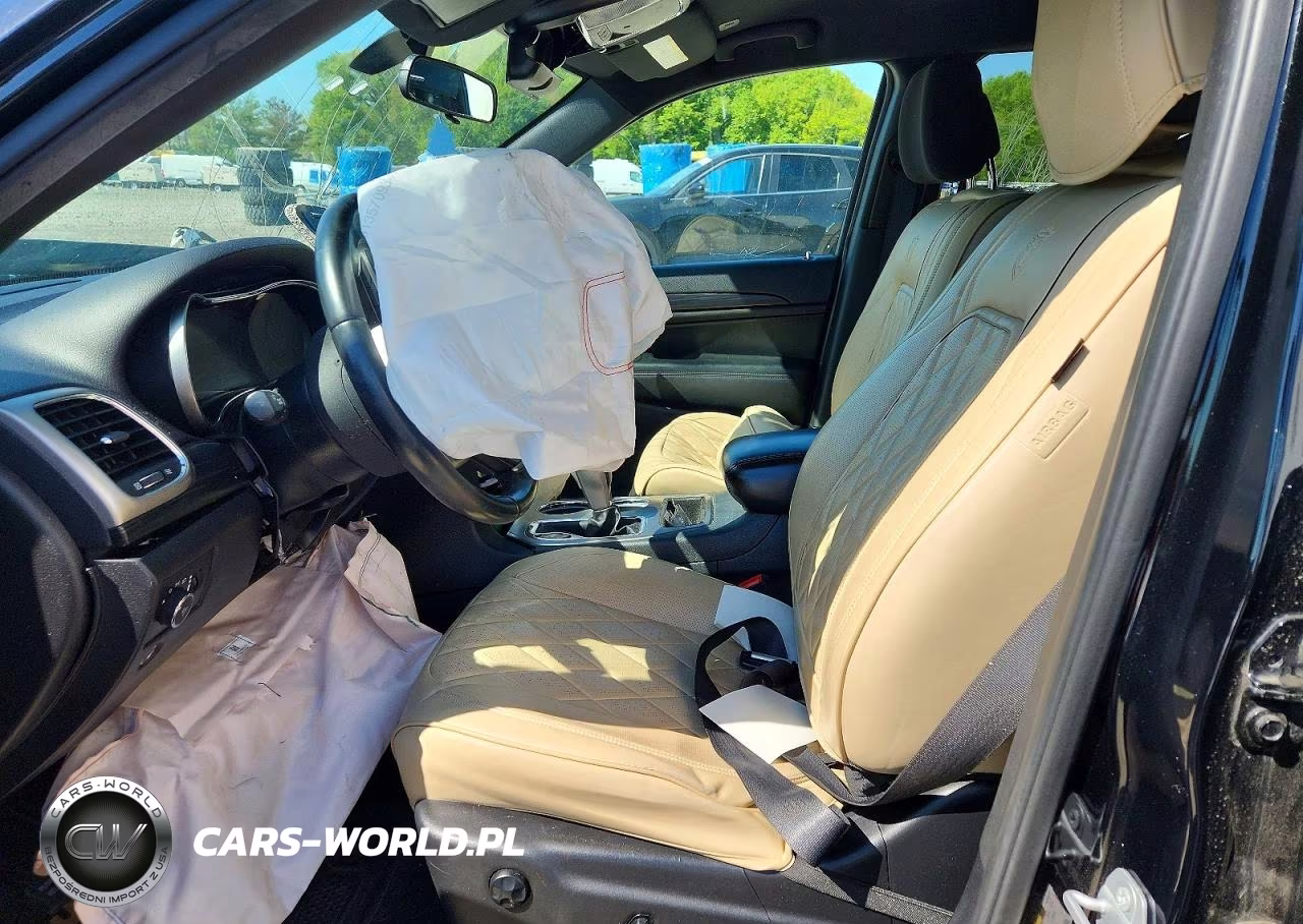 2019 Jeep Grand Cherokee Laredo VIN:1C4RJFAGXKC826343 - 7