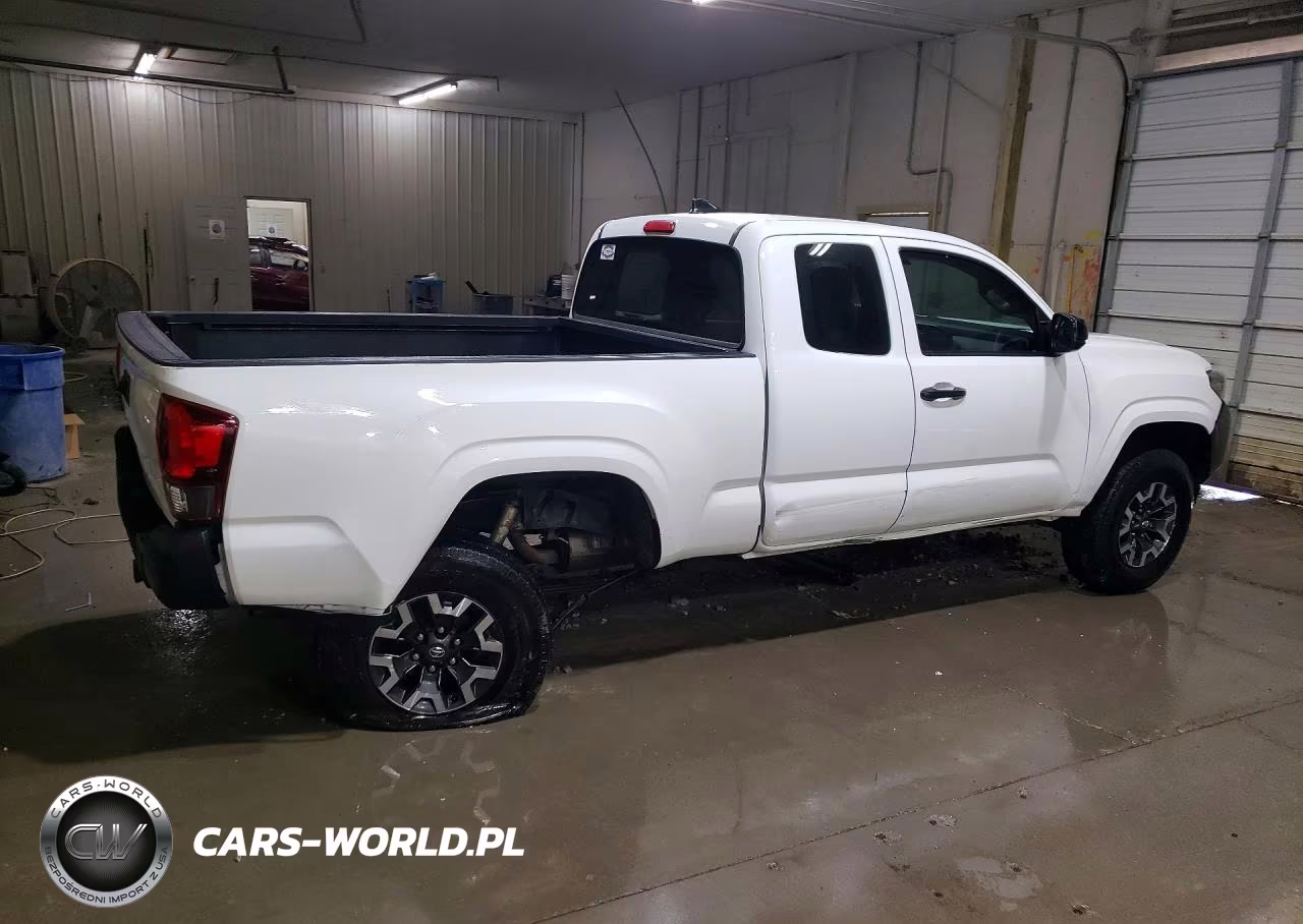 2017 Toyota Tacoma Sr VIN:5TFRX5GNXHX093663 - 3