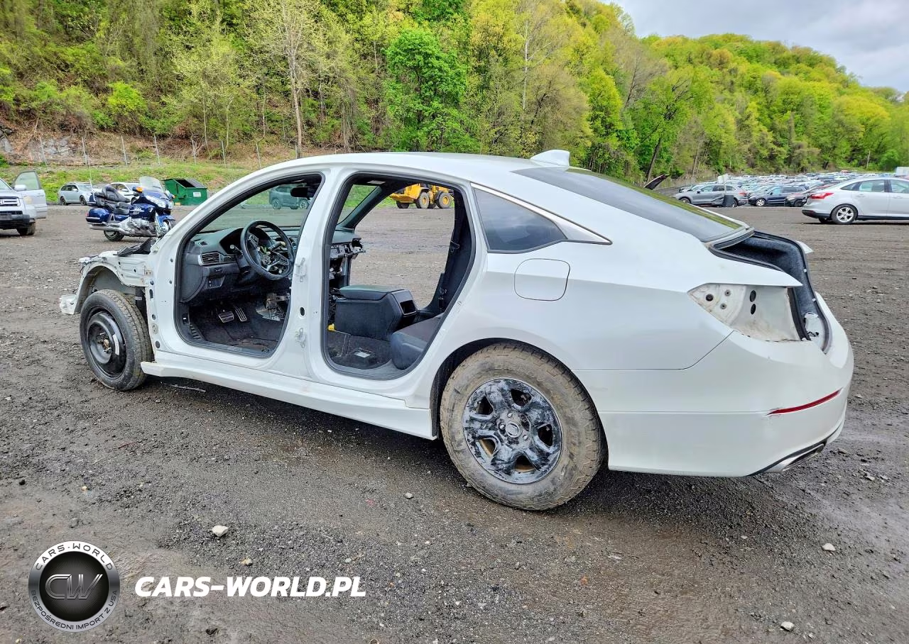 2018 Honda Accord Sport VIN:1HGCV1F38JA013324 - 2