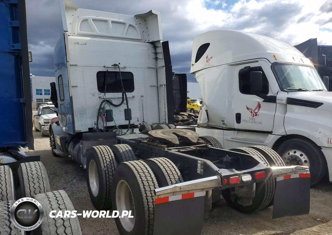 2020 Peterbilt 579 VIN:1XPBD49X7LD704843 - 3