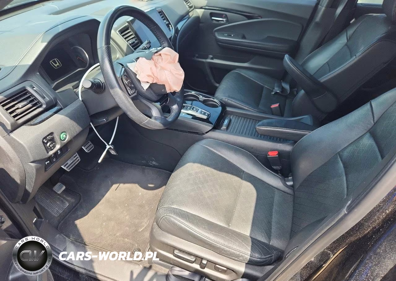 2020 Honda Passport Touring VIN:5FNYF7H92LB004991 - 7