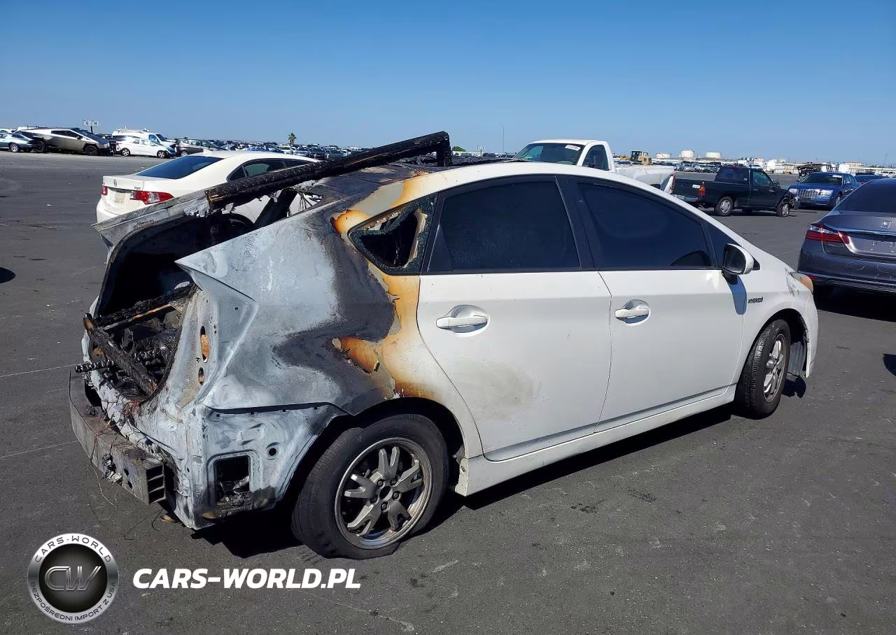 2011 Toyota Prius Four VIN:JTDKN3DU3B0251512 - 3