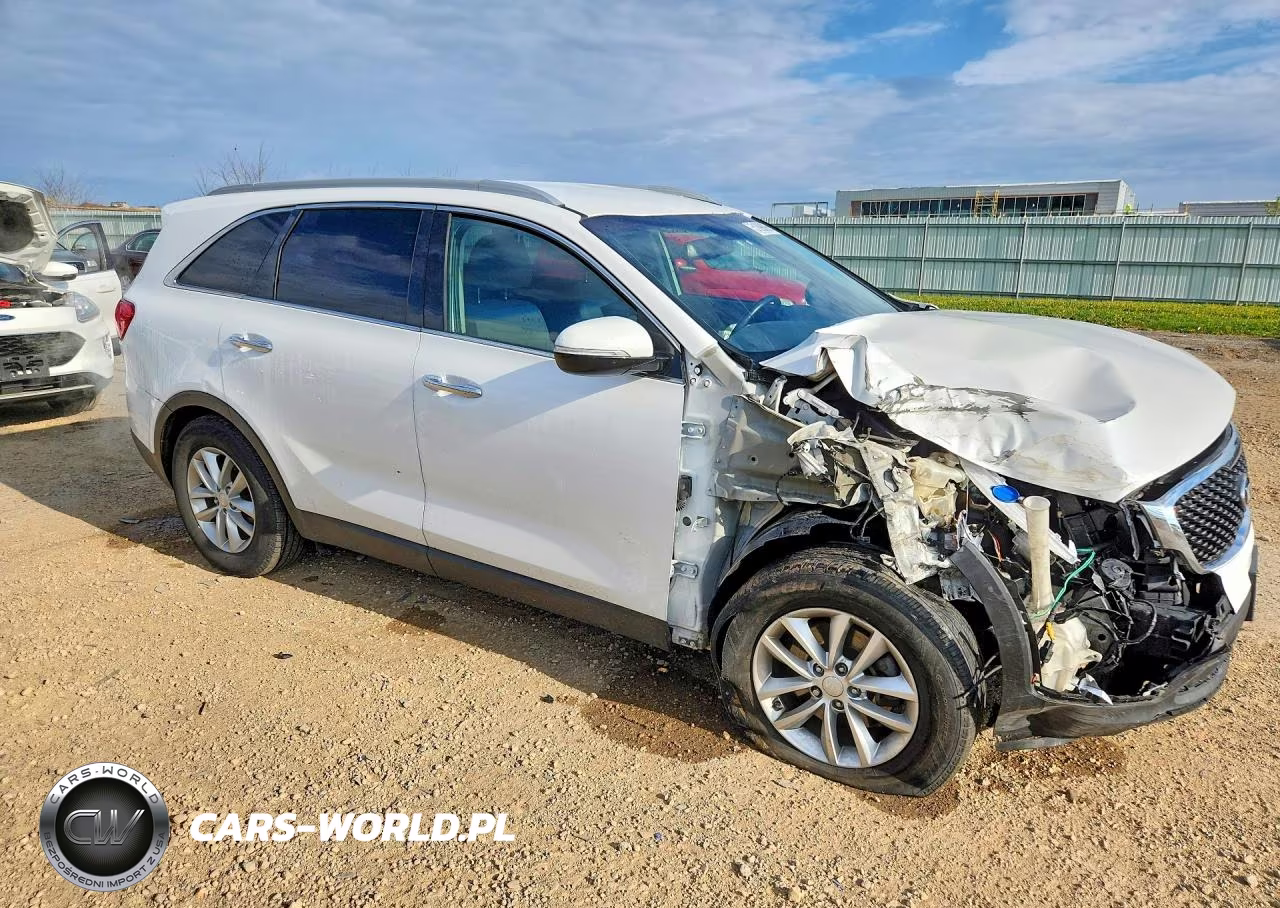 2018 Kia Sorento Lx VIN:5XYPG4A39JG420667 - 4