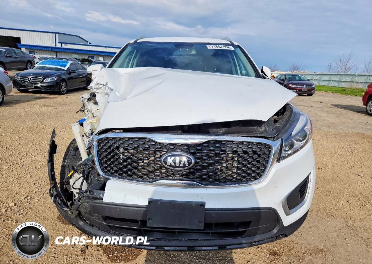 2018 Kia Sorento Lx VIN:5XYPG4A39JG420667 - 5