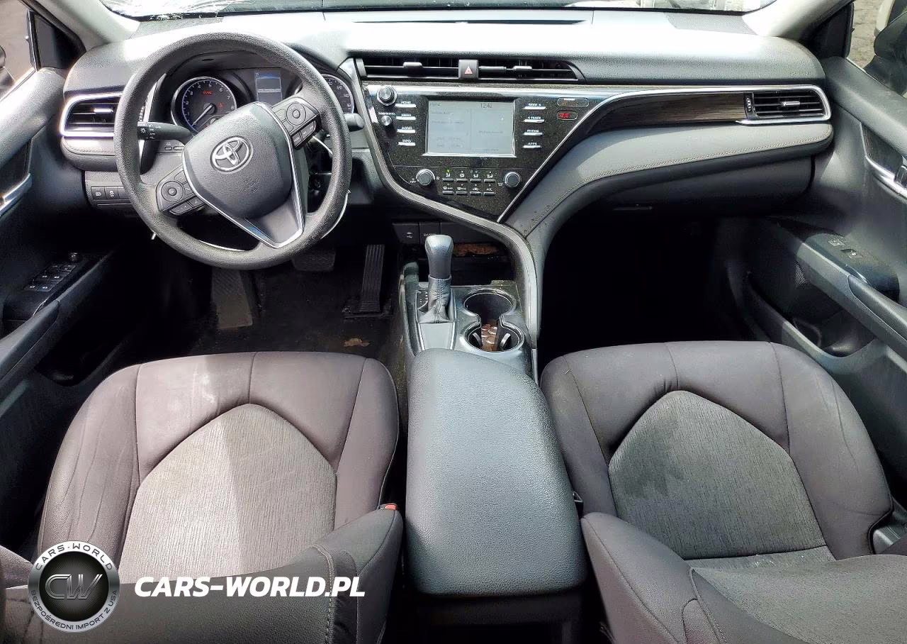 2018 Toyota Camry Le VIN:4T1B11HK9JU566536 - 8