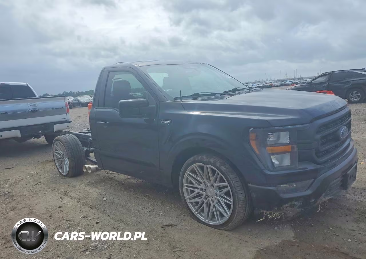 2023 Ford F150 VIN:1FTMF1C55PKF71253 - 4
