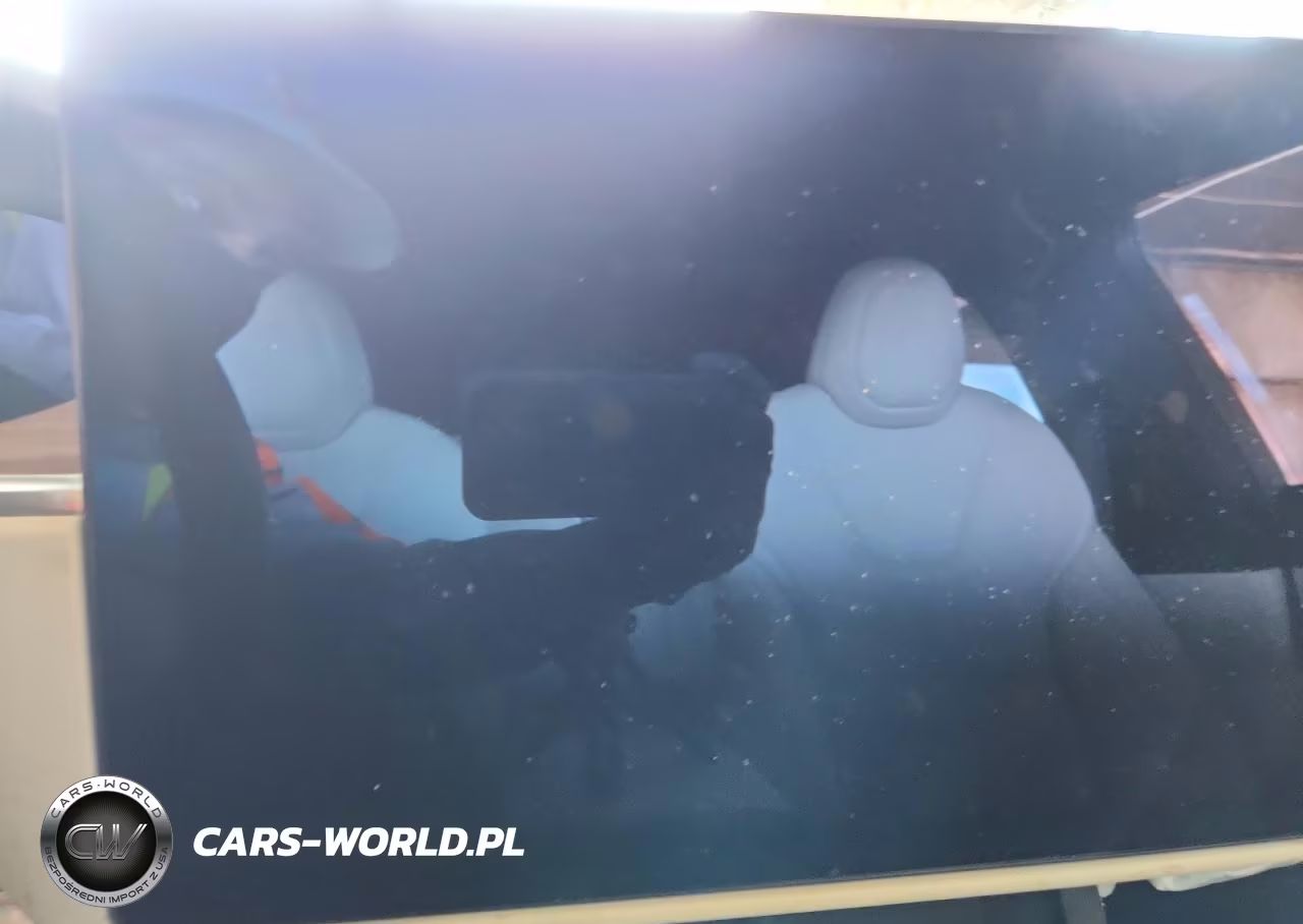 2025 Tesla Model X VIN:7SAXCAE59SF471605 - 9