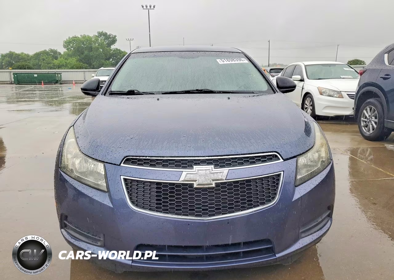 2014 Chevrolet Cruze Ls VIN:1G1PA5SH7E7316398 - 5