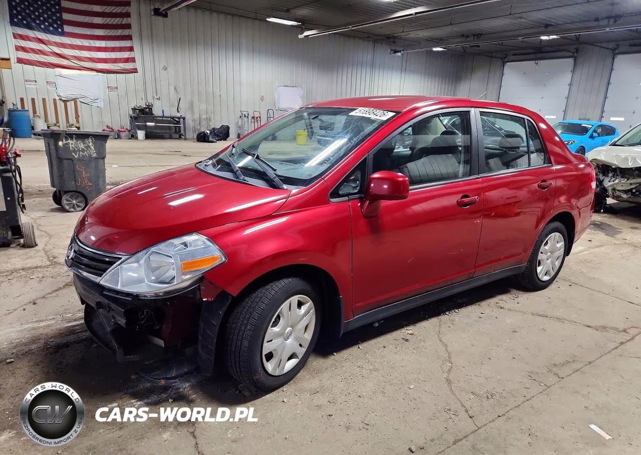 2011 Nissan Versa 1.8 S