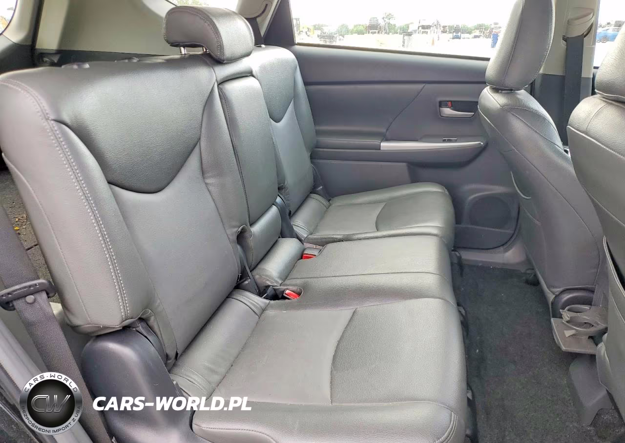 2013 Toyota Prius V Three VIN:JTDZN3EU7D3229141 - 10