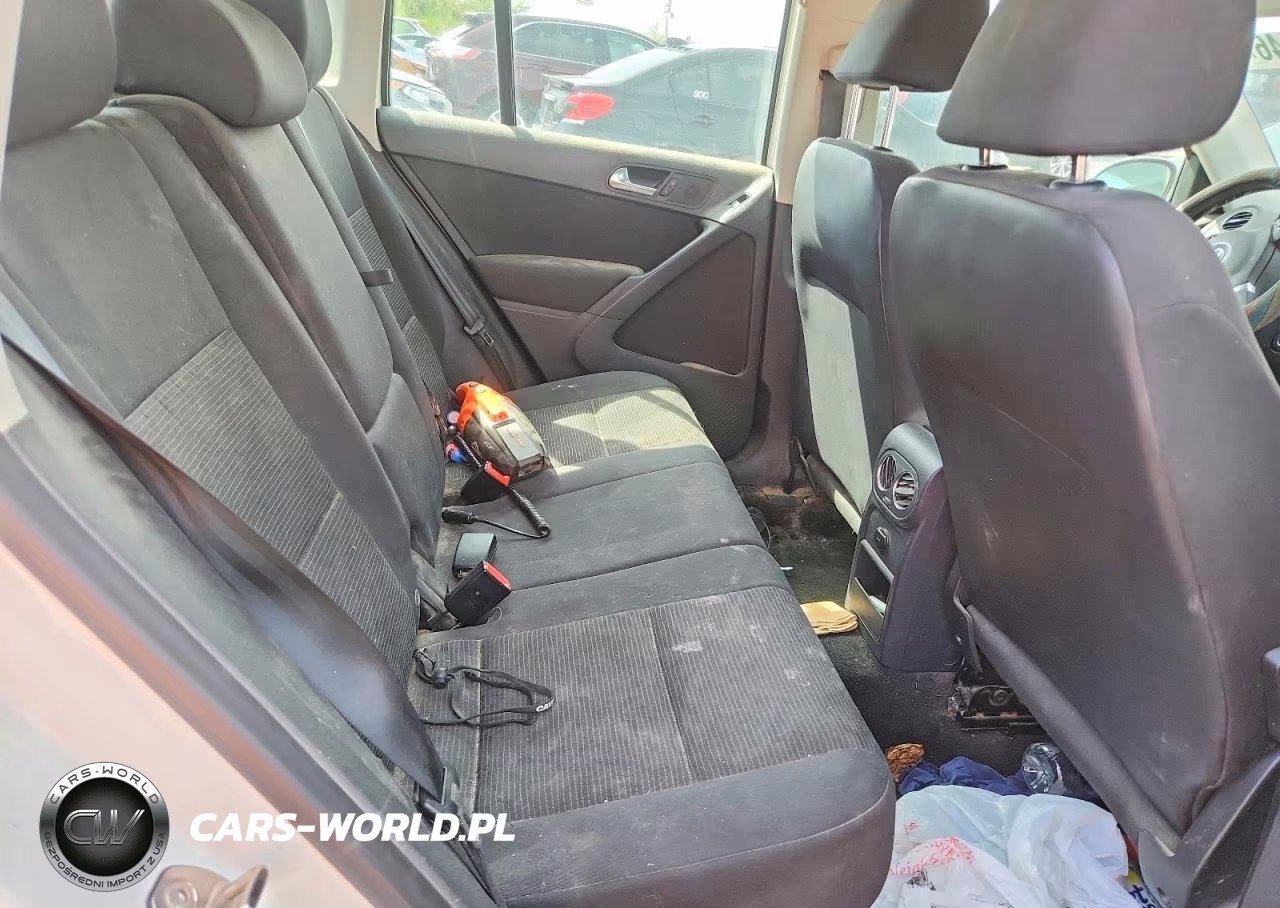 2015 Volkswagen Tiguan S VIN:WVGBV7AX0FW512888 - 11