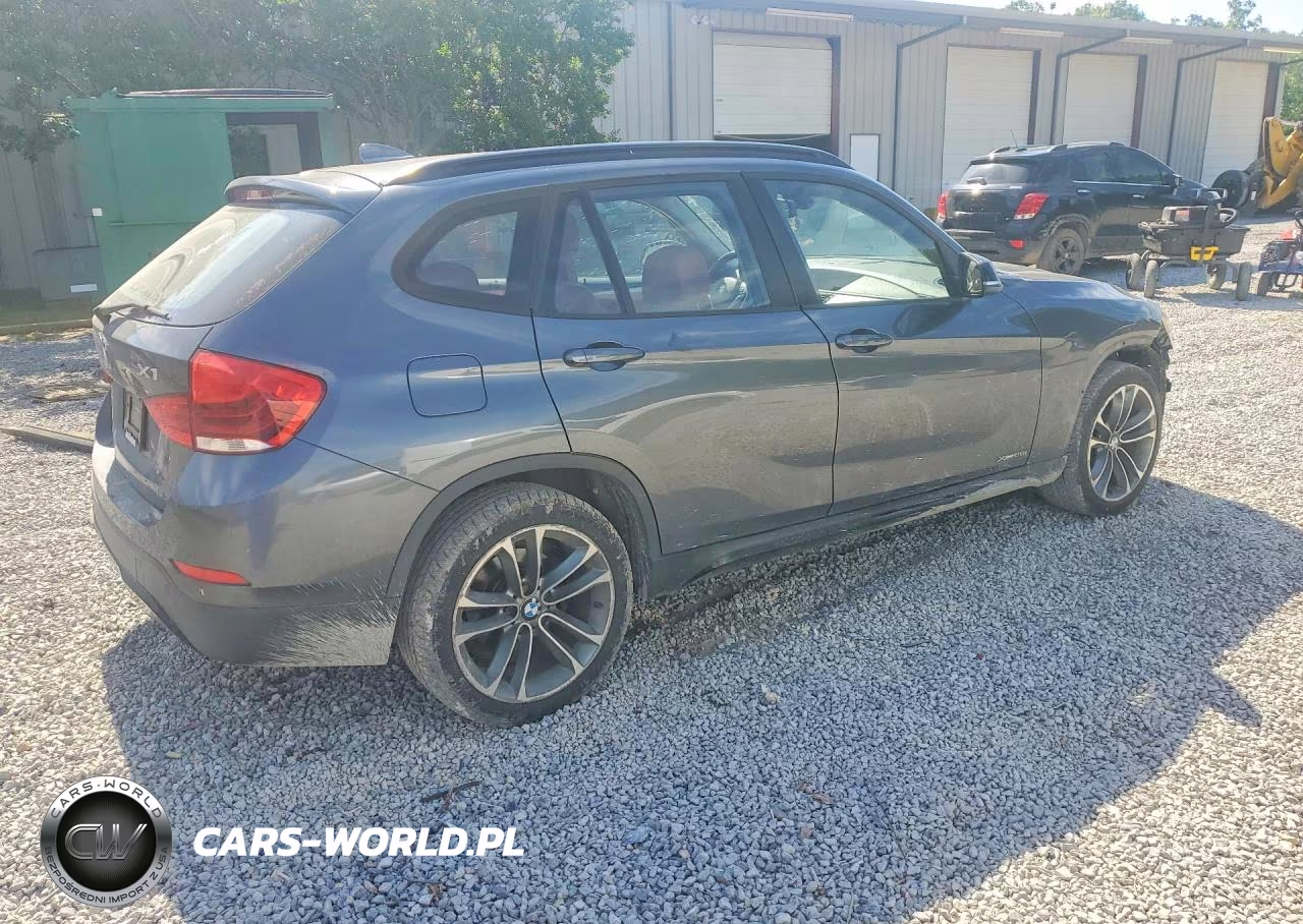2015 BMW X1 xDrive28I VIN:WBAVL1C55FVY29942 - 3