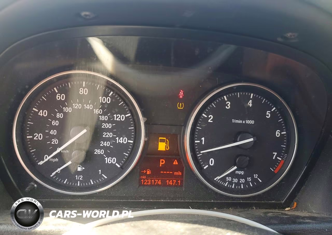 2015 BMW X1 xDrive28I VIN:WBAVL1C55FVY29942 - 9