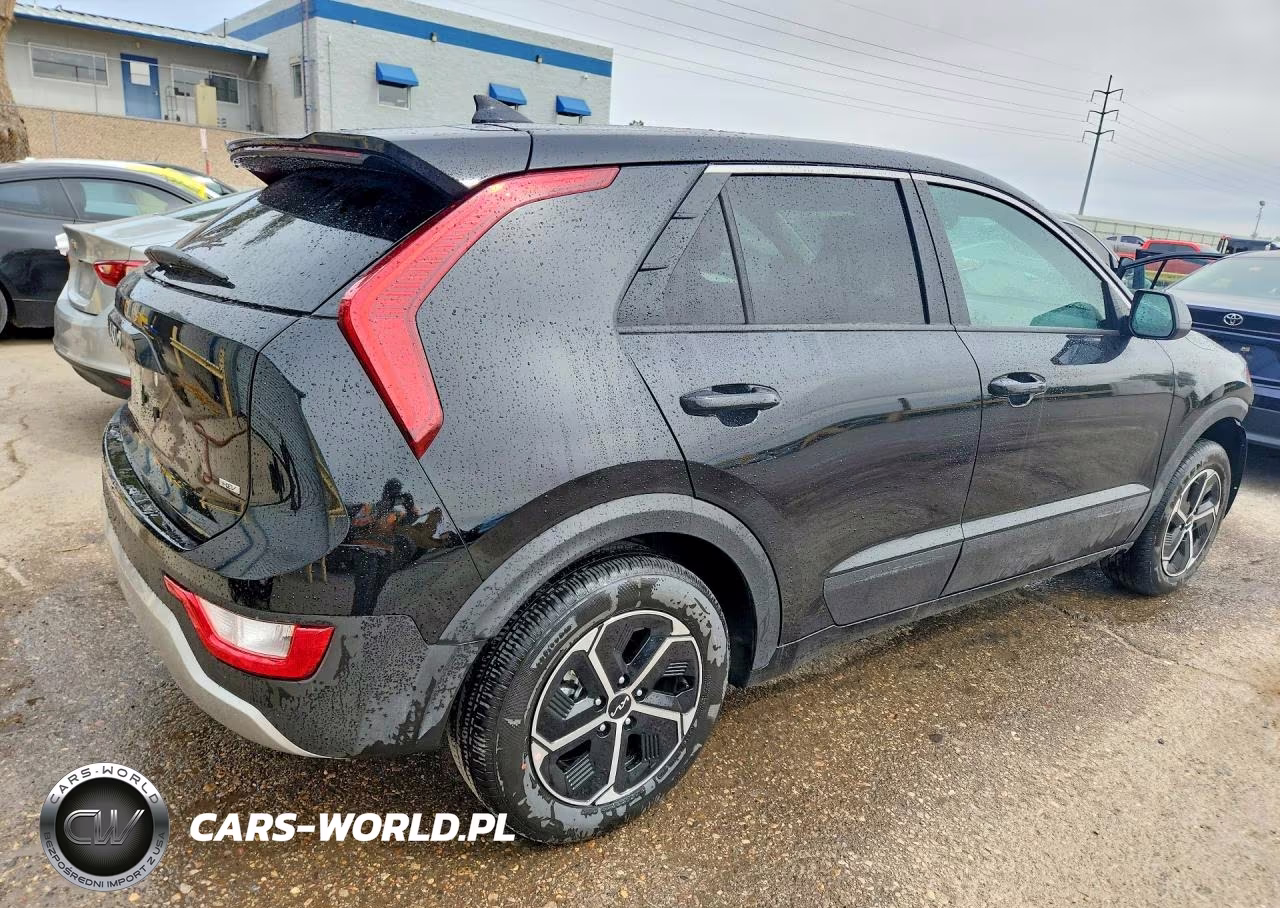 2026 Kia Niro Lx VIN:KNDCP3LE6T5341721 - 3