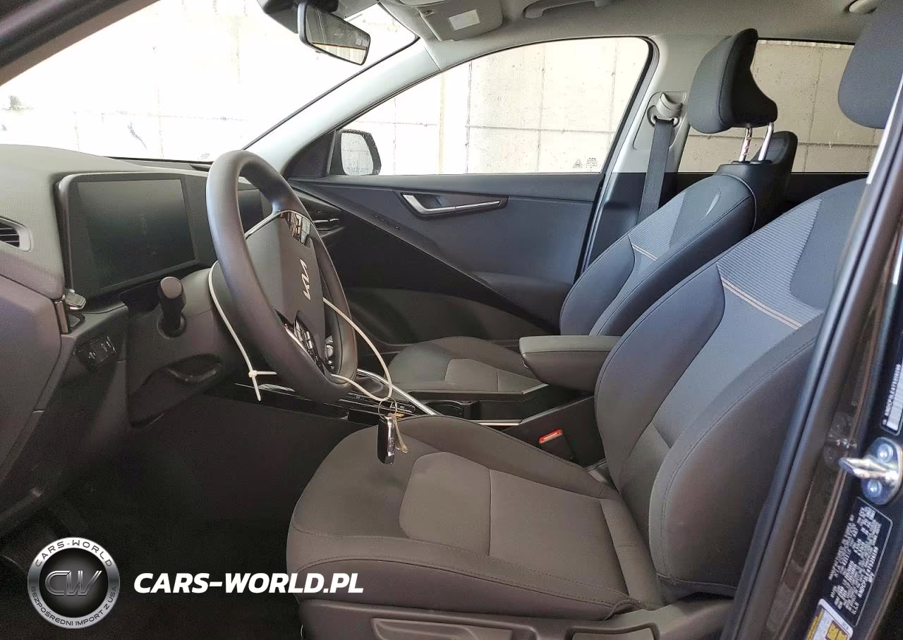 2026 Kia Niro Lx VIN:KNDCP3LE4T5316199 - 7