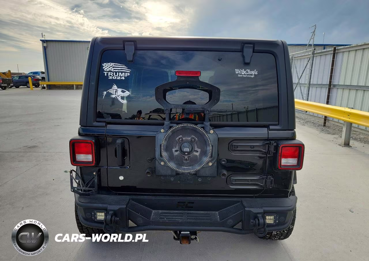 2019 Jeep Wrangler Unlimited Sahara VIN:1C4HJXEG9KW531907 - 6