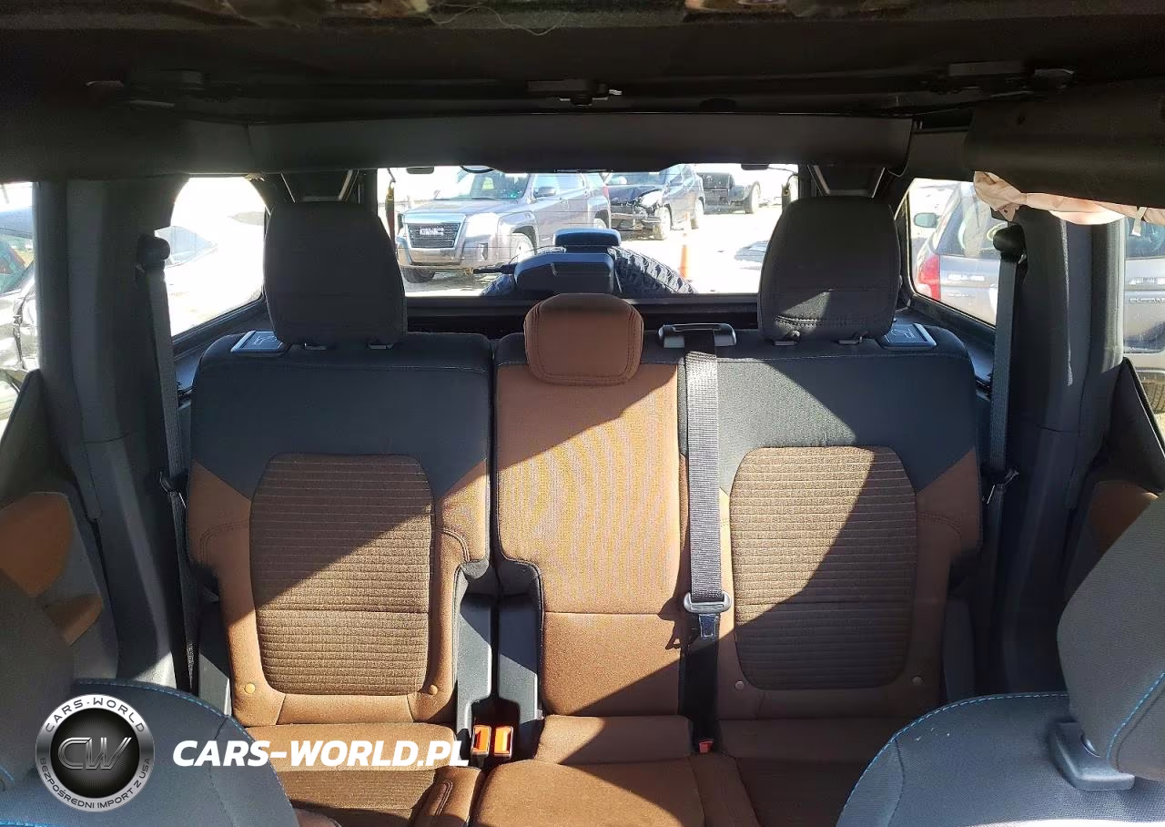 2023 Ford Bronco Base VIN:1FMEE5DP0PLB68155 - 10