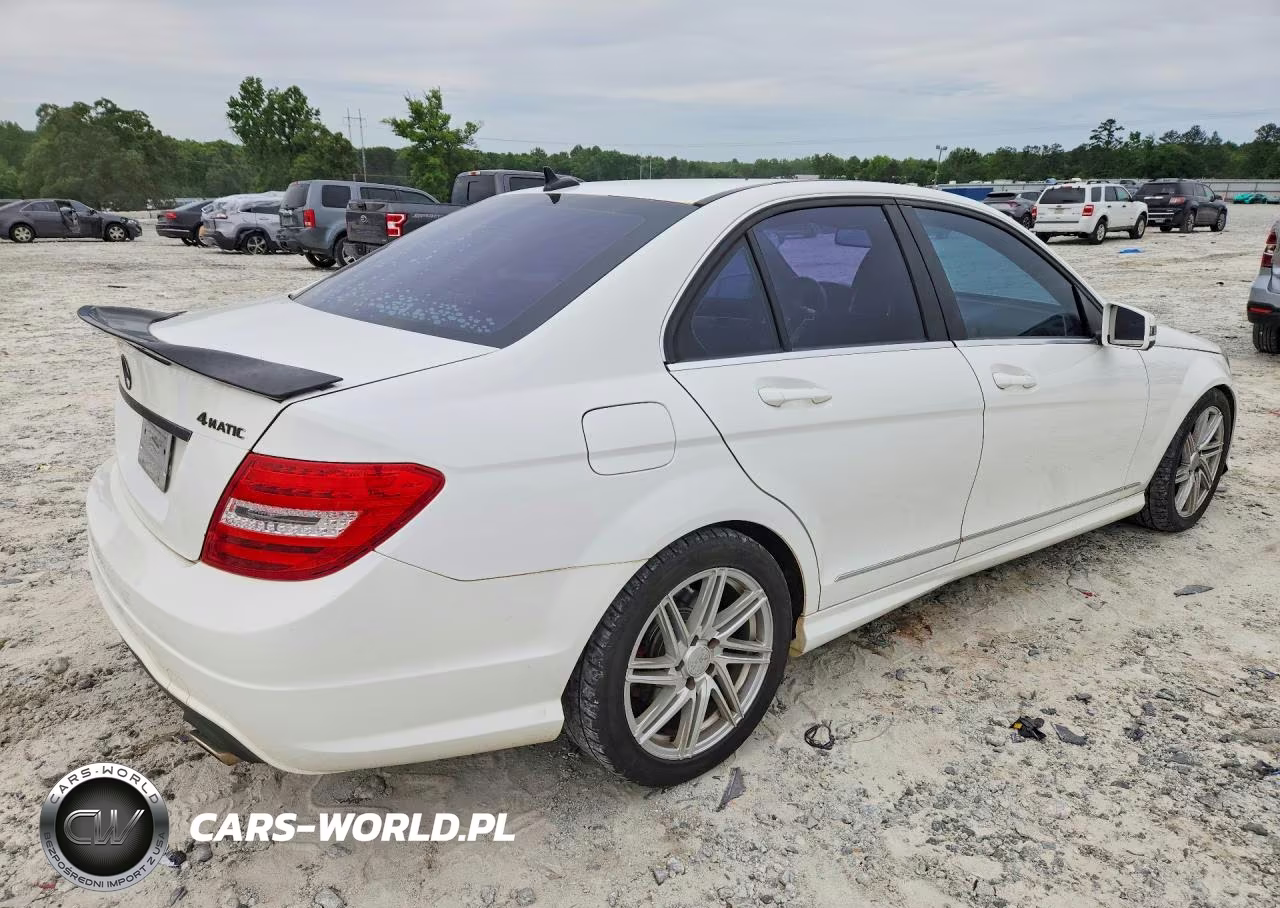 2013 Mercedes-Benz C 300 4Matic VIN:WDDGF8AB4DR251431 - 3