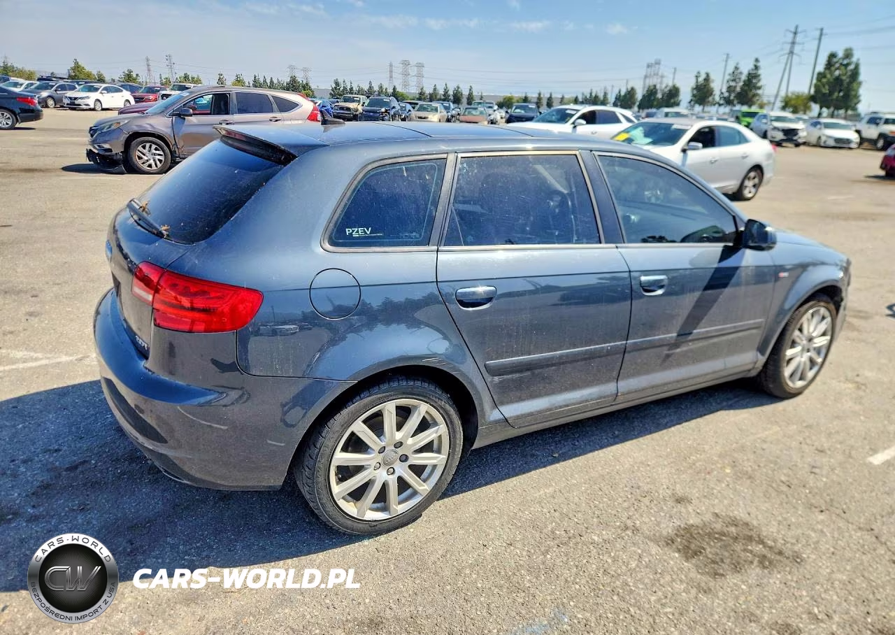 2012 Audi A3 Premium Plus VIN:WAUKEAFM6CA103462 - 3